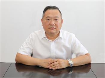 黨委書(shū)記、執行董事——溫法璽.jpg