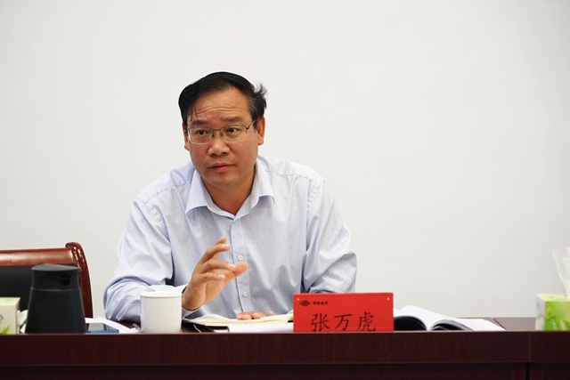 總工程師張萬(wàn)虎從各環(huán)節進(jìn)行精細化管理講解.jpg